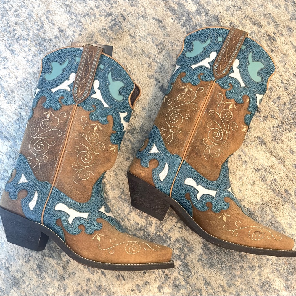 Cowgirl Boots BRAND NEW